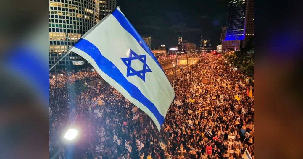 Die Wut gegen Netanjahu explodiert in Israel: „Das Blut der Geiseln klebt an seinen Händen“