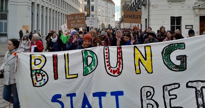 Ausverkauf von GÖD und Younion Spitze: 500 wütende Lehrer vor der GÖD-Zentrale!